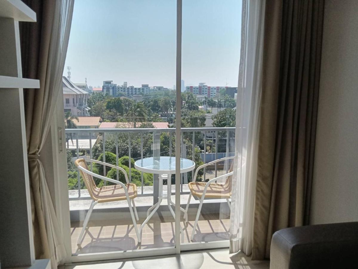 Fluffy Bed And Seaview @Bangsaen 아파트 외부 사진